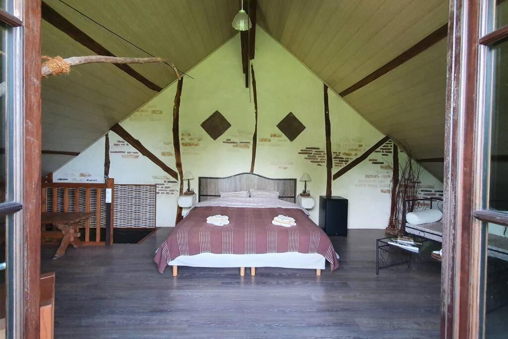 Unique Room With Great View In A Former Old Barn Troche Bagian luar foto